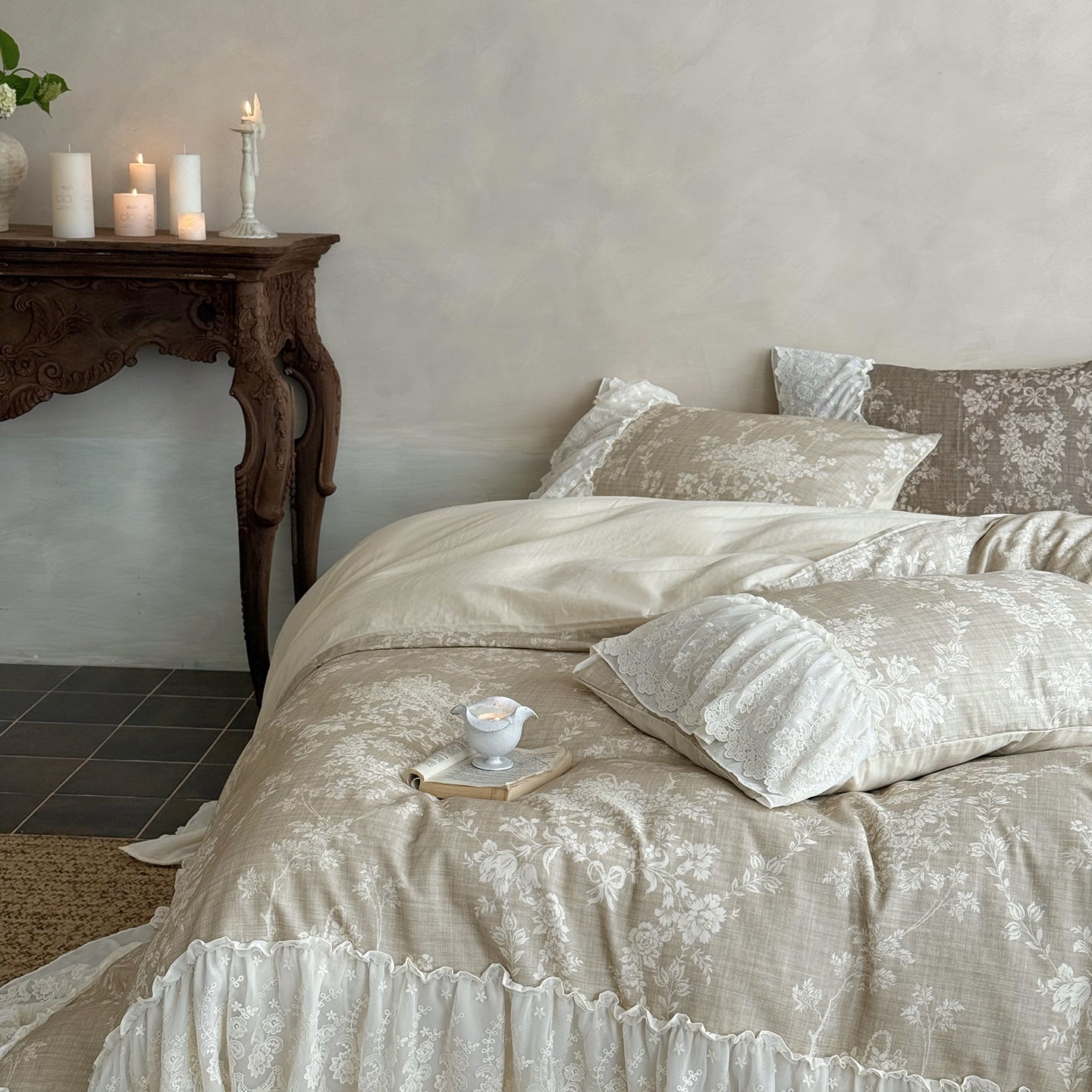 Maison Fleur Lace-Trim Bedding Set - Soft Linen Beige Berriscent