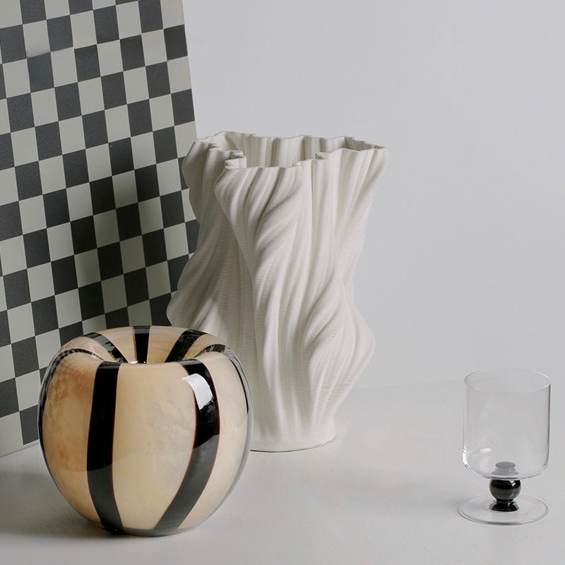 Marbled Stripe Sphere Vase – Artistic Glass Centerpiece Berriscent