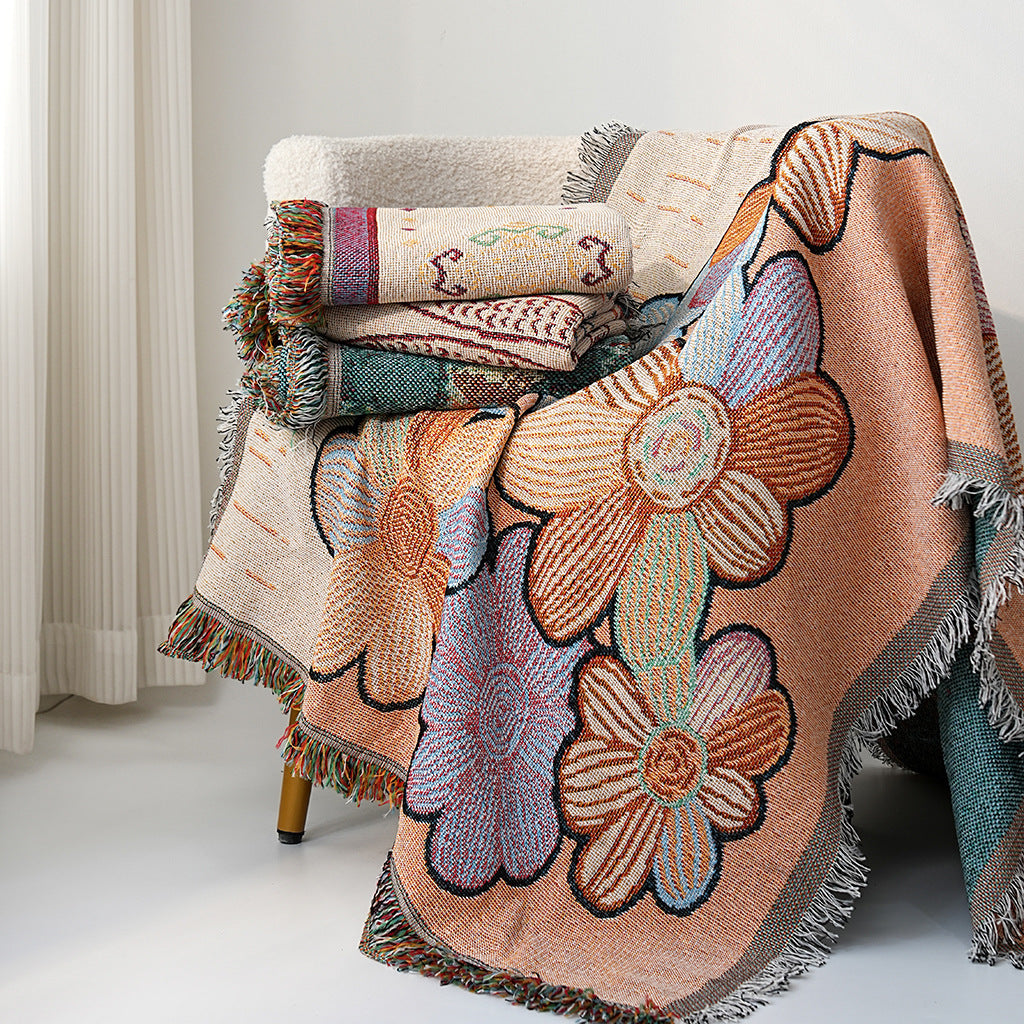 Retro Bloom Jacquard Throw Berriscent