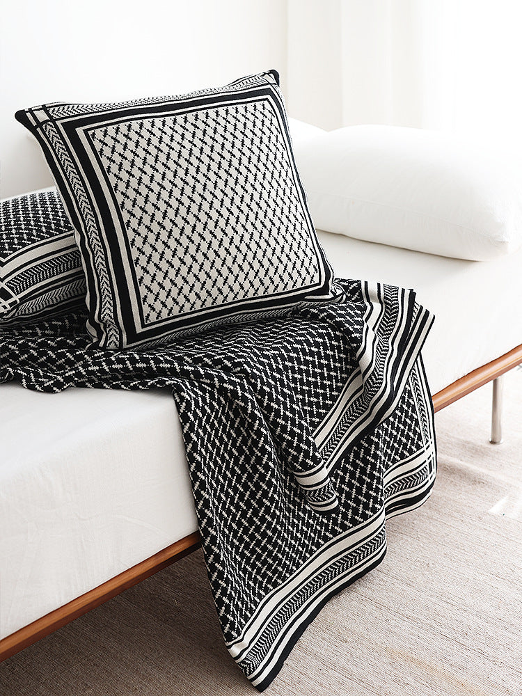 Axis Pattern Throw & Pillowcase Set Berriscent