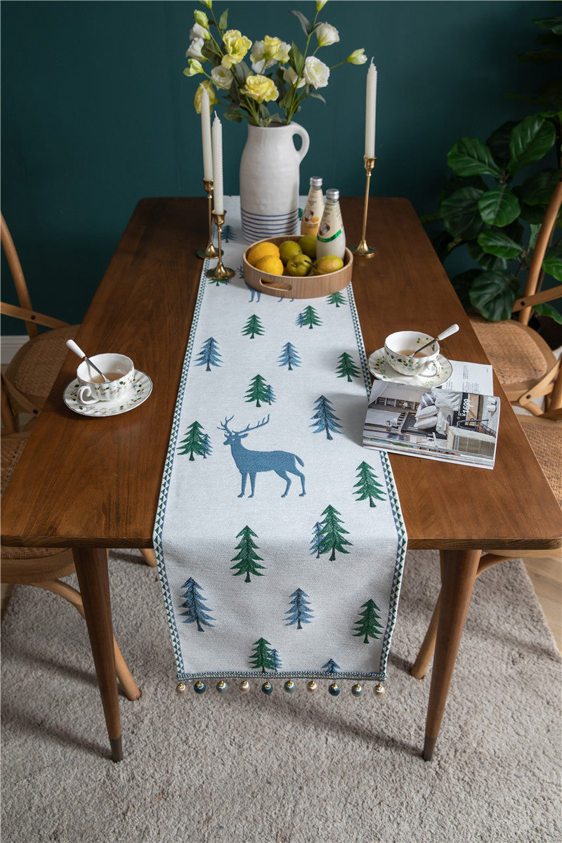 Evergreen Elegance Table Runner Berriscent