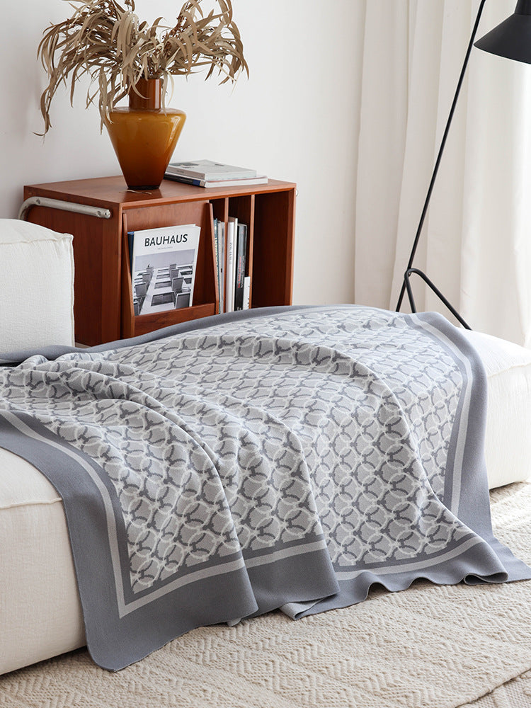 Loommark Woven Pattern Throw Berriscent