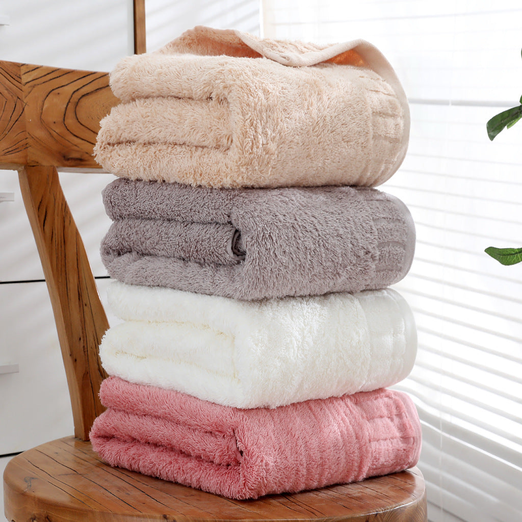 Velour Essence Bath Towel – 140 × 70 cm, Long-Staple Cotton Berriscent