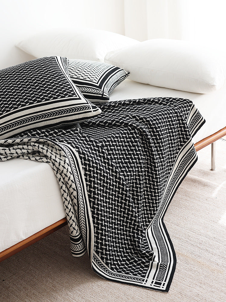 Axis Pattern Throw & Pillowcase Set Berriscent