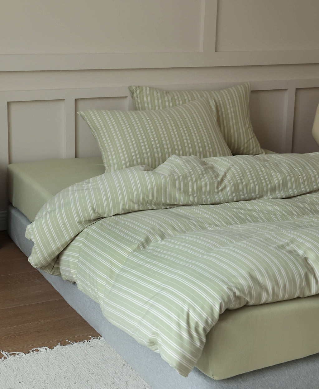 Soft Stripe Cotton Bedding Set — Sage Green Berriscent