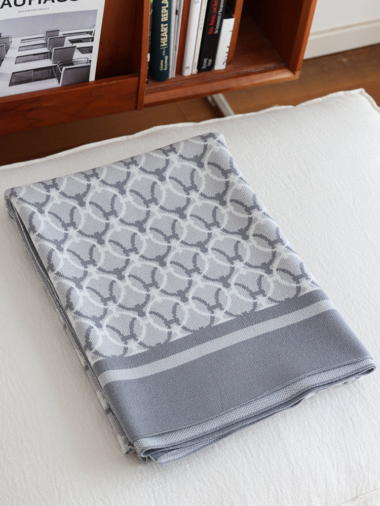 Loommark Woven Pattern Throw Berriscent