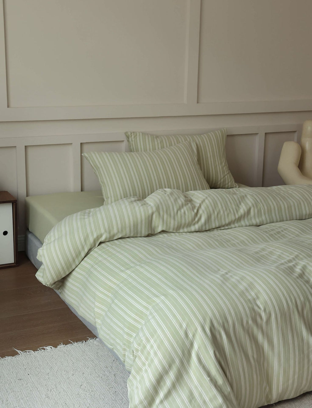 Soft Stripe Cotton Bedding Set — Sage Green Berriscent