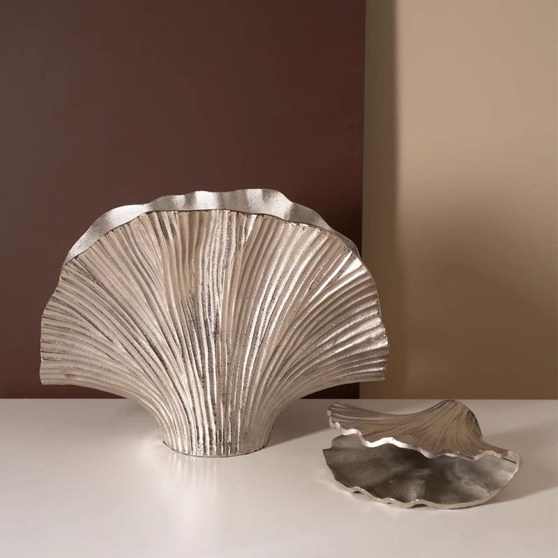 Aurora Fan-Shell Aluminium Vase Collection Berriscent