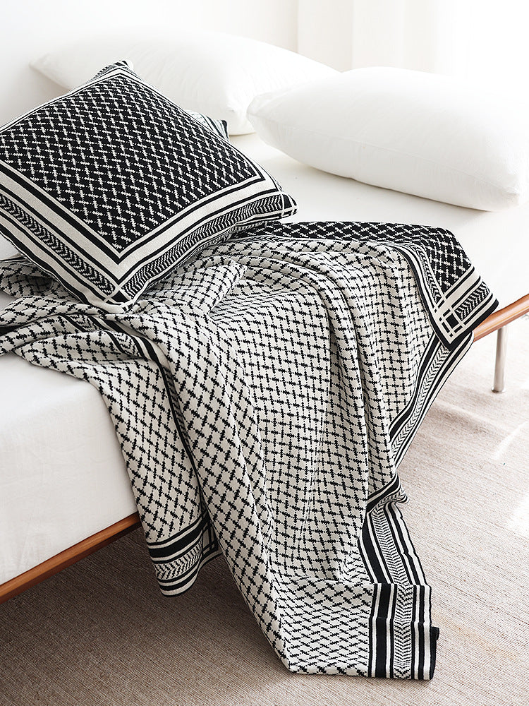 Axis Pattern Throw & Pillowcase Set Berriscent
