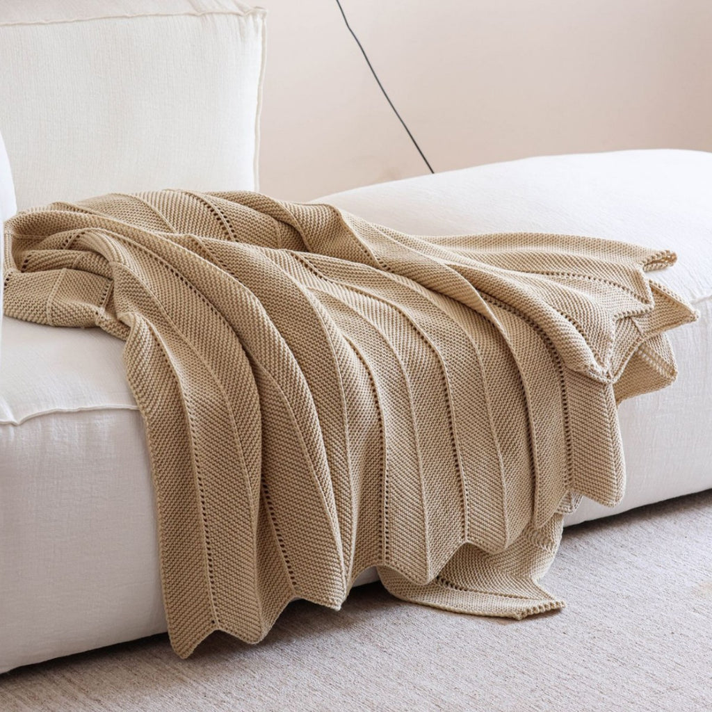  Elegant Textured Acrylic Throw Berriscent