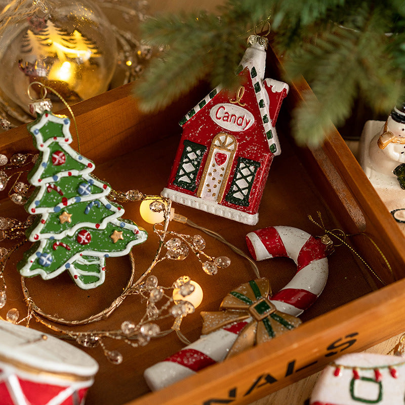 Festive Christmas Ornament Collection – 8-Piece Set
