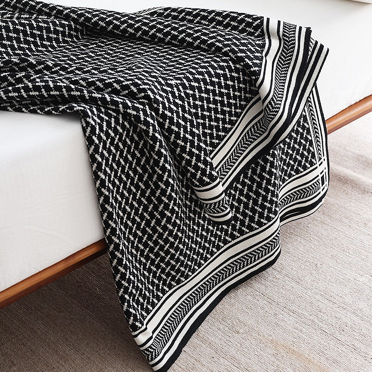 Axis Pattern Throw & Pillowcase Set Berriscent