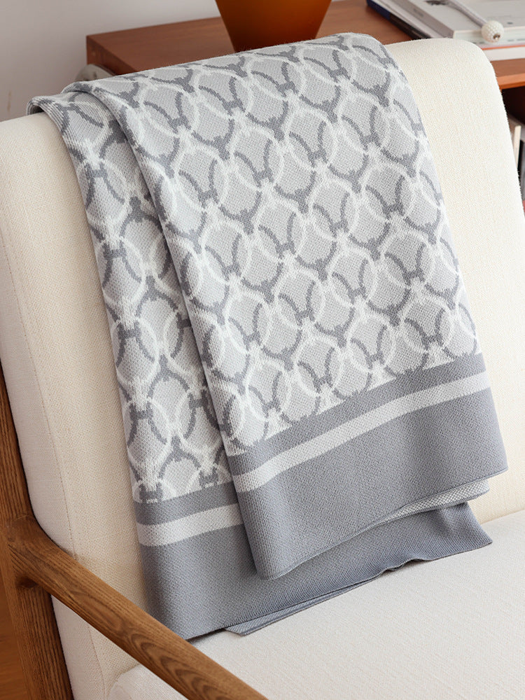 Loommark Woven Pattern Throw Berriscent