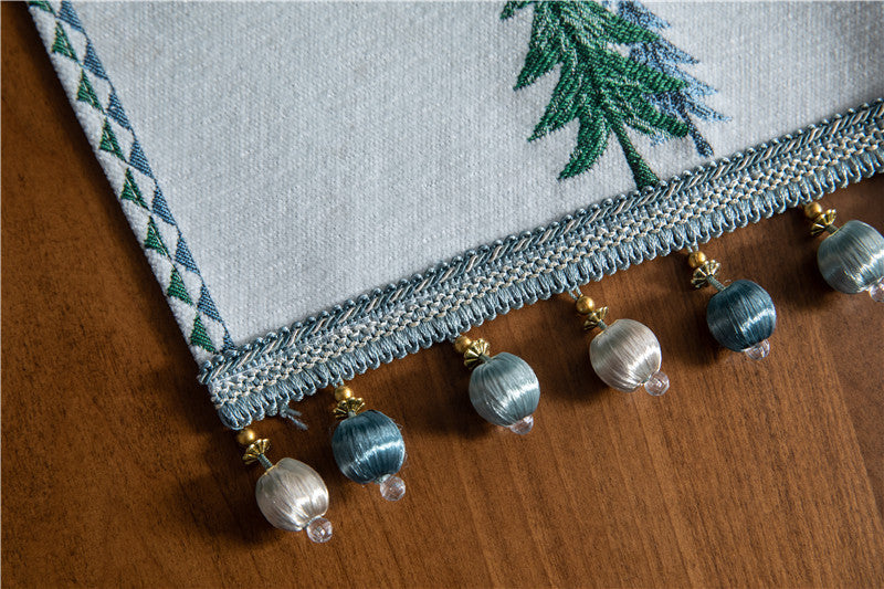 Evergreen Elegance Table Runner Berriscent