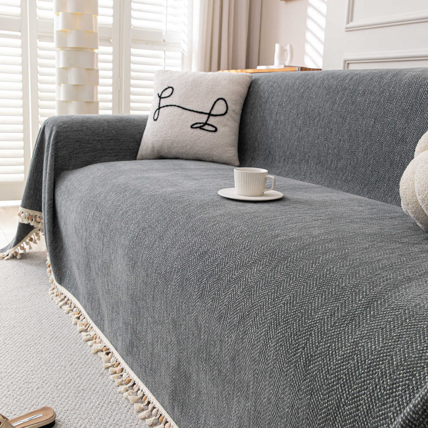 Pom-Tassel Chenille Sofa Cover Berriscent