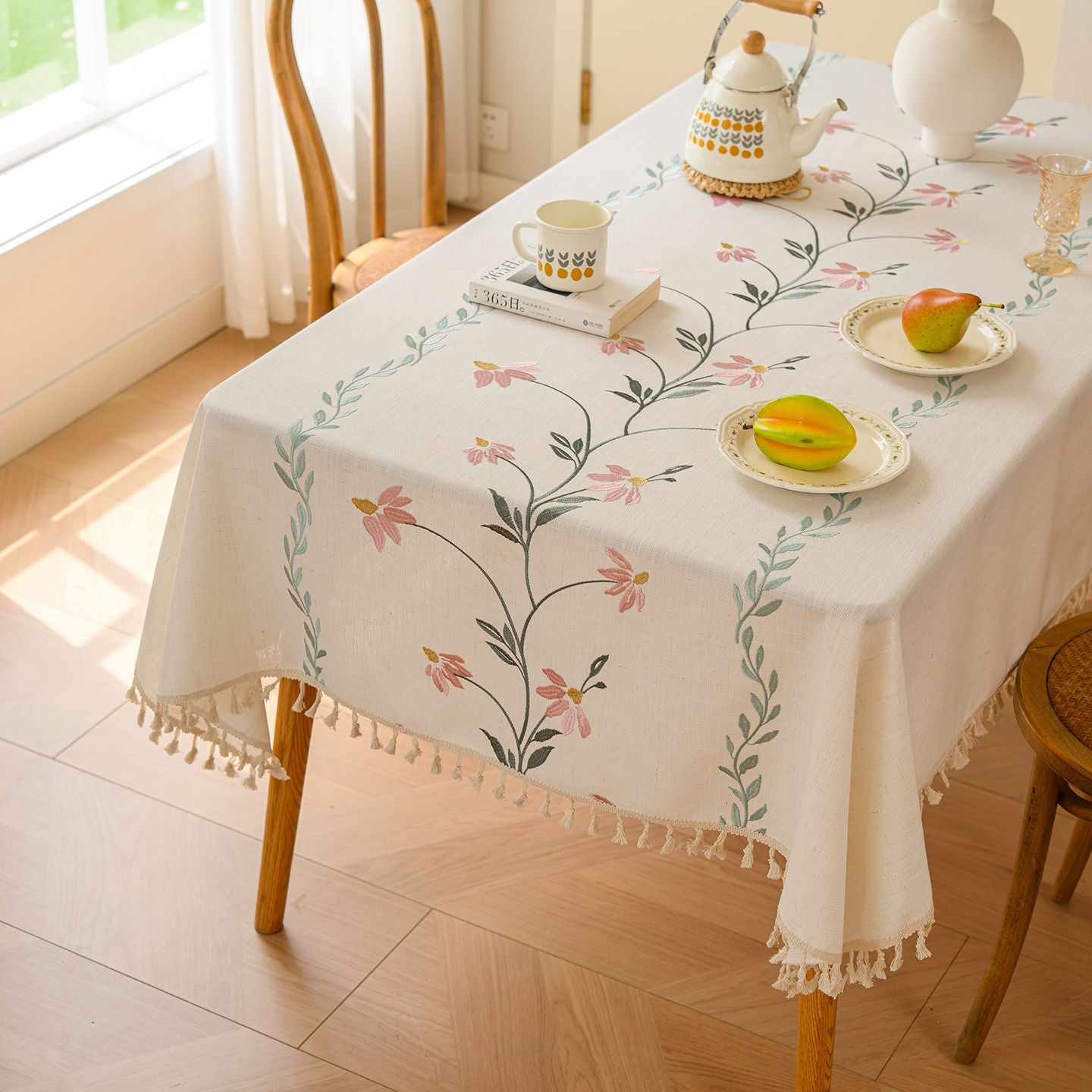 Botanical Grace Embroidered Tablecloth Berriscent