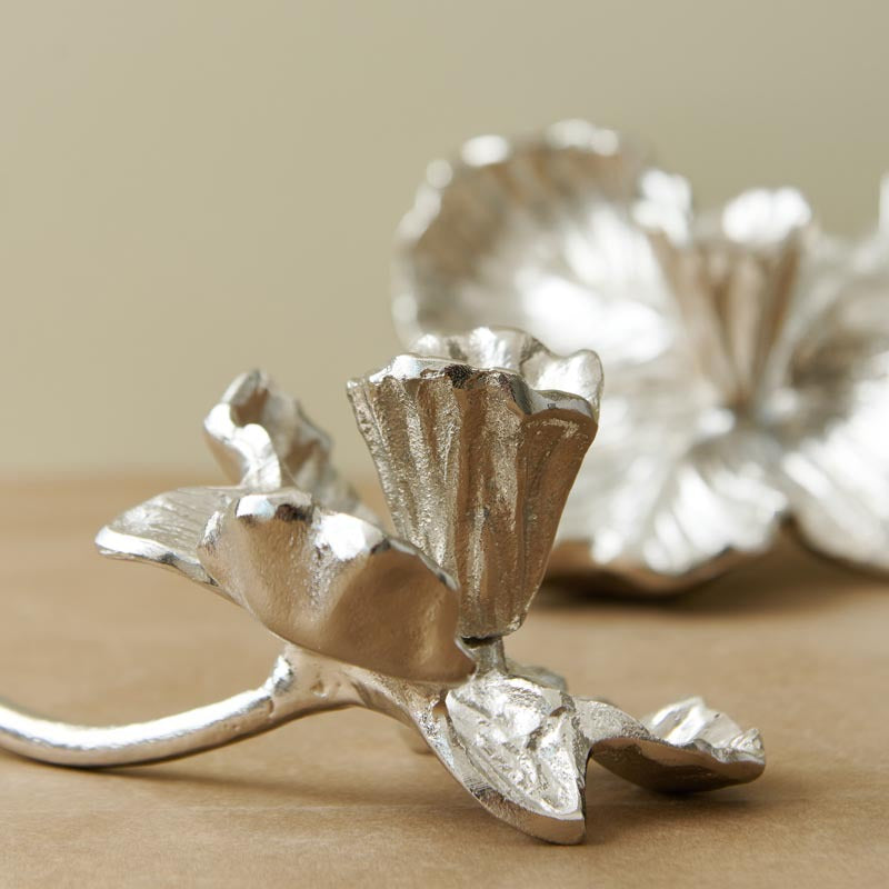 Sculpted Bloom Aluminium Candle Holder Berriscent