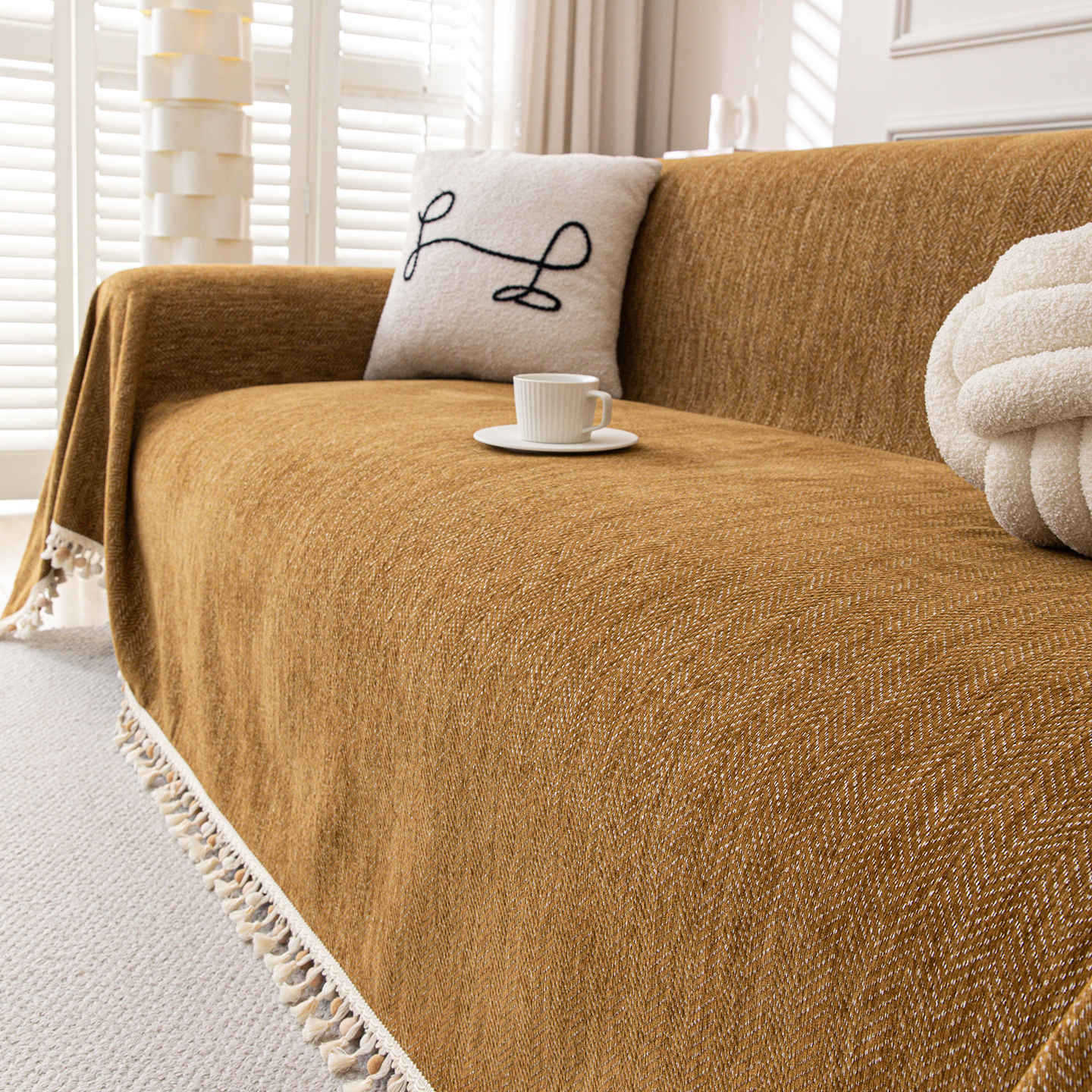 Pom-Tassel Chenille Sofa Cover Berriscent