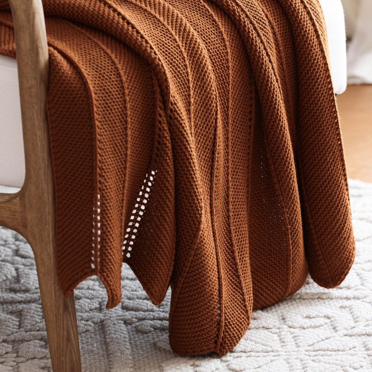  Elegant Textured Acrylic Throw Berriscent