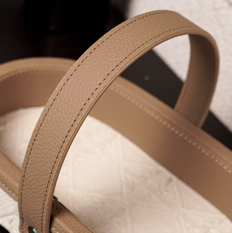 Marceau Oval Leather Carry Tray Berriscent