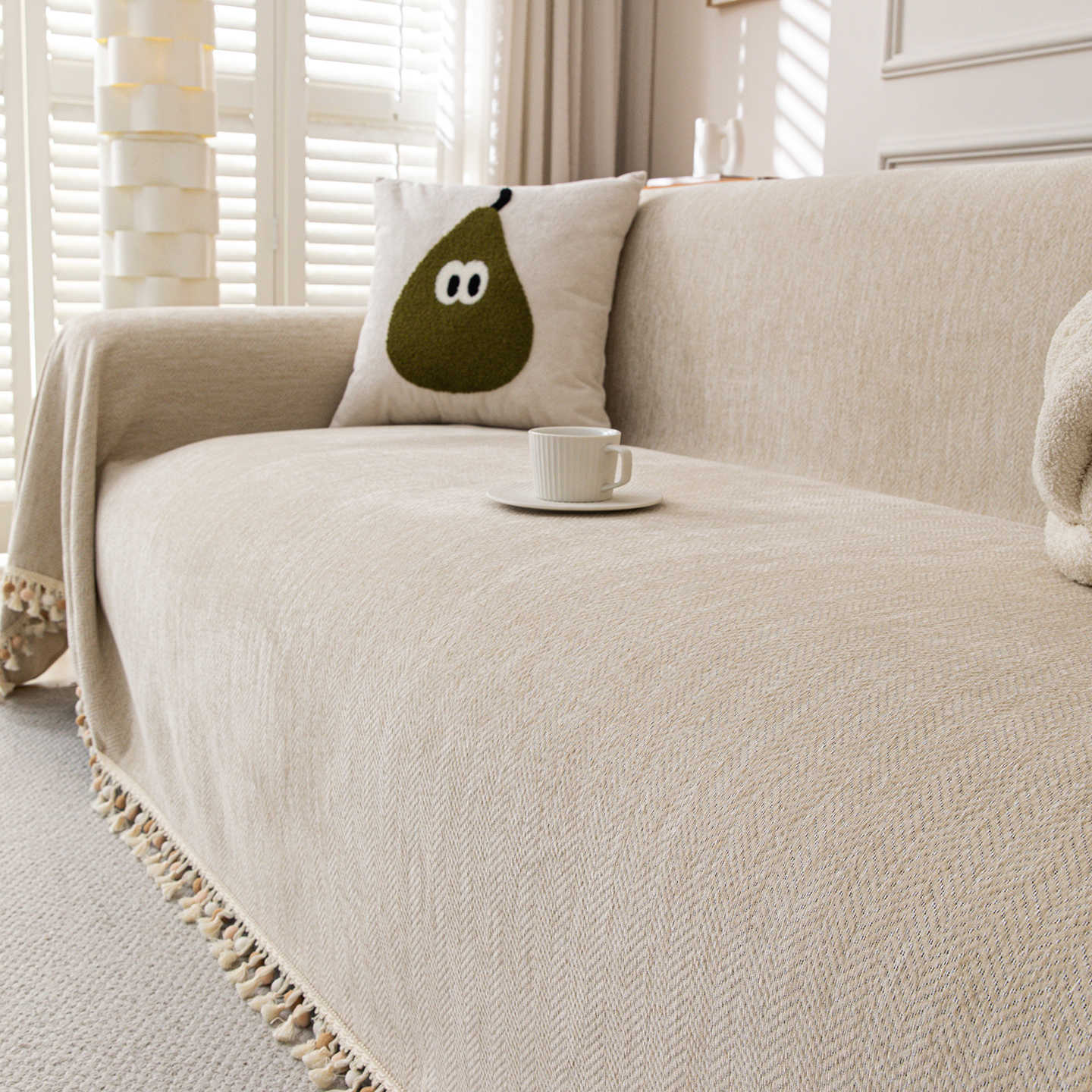 Pom-Tassel Chenille Sofa Cover Berriscent