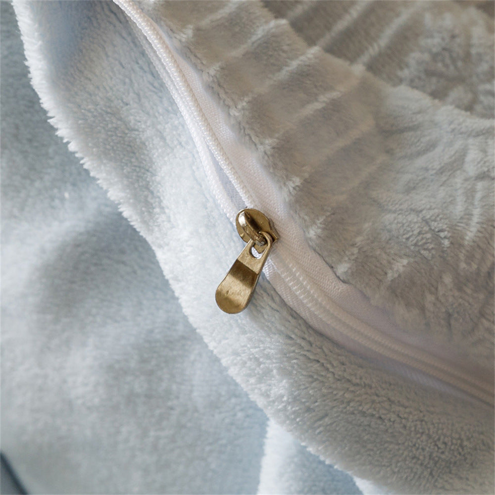 Embossed Plush Flannel Bedding Set – Blue Berriscent