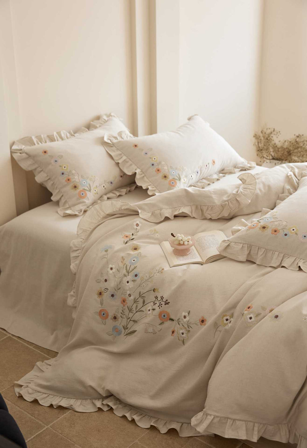 The Secret Garden Sprig | Ruffled & Embroidered Linen Cotton Bed Linen