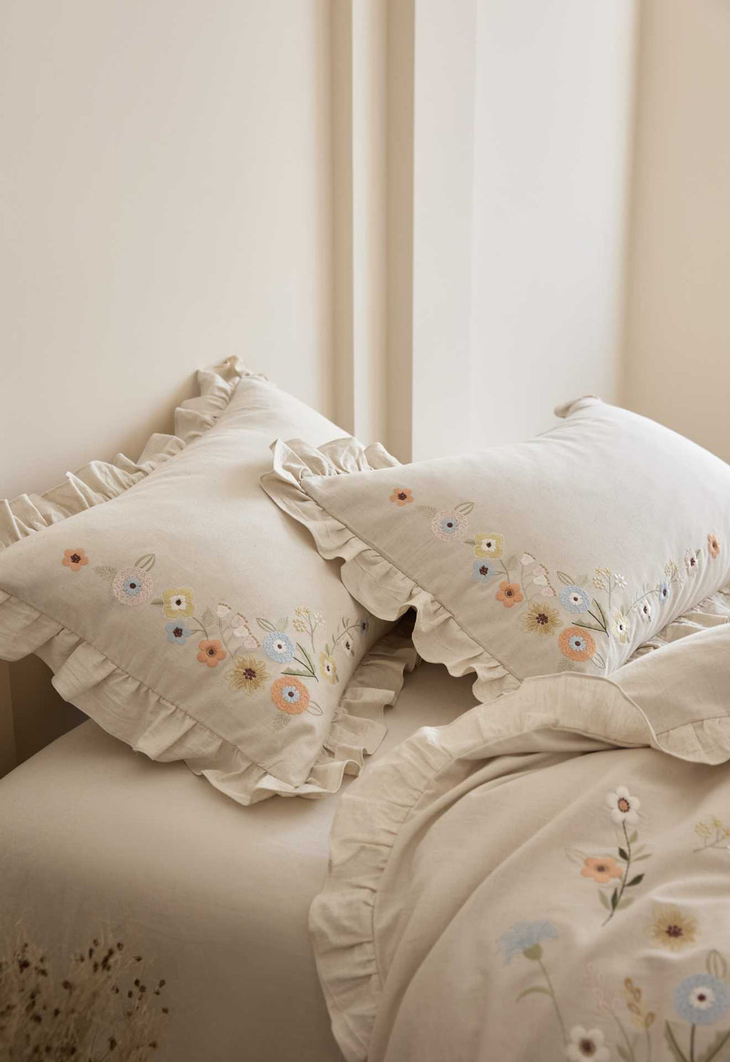 The Secret Garden Sprig | Ruffled & Embroidered Linen Cotton Bed Linen