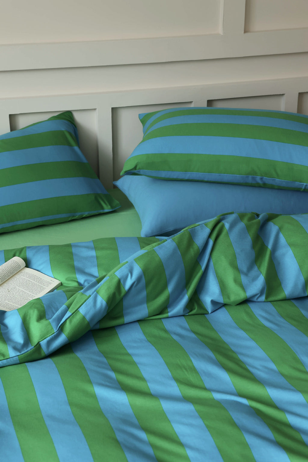 Stripe Harmony Cotton Bedding Set — Ocean Blue & Meadow Green Berriscent