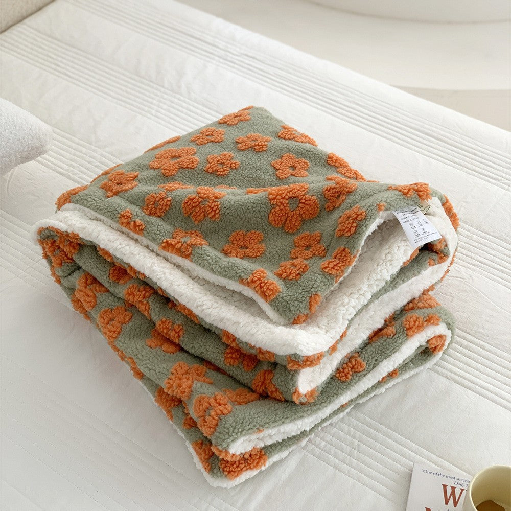 Bouclé Bloom Plush Throw Berriscent