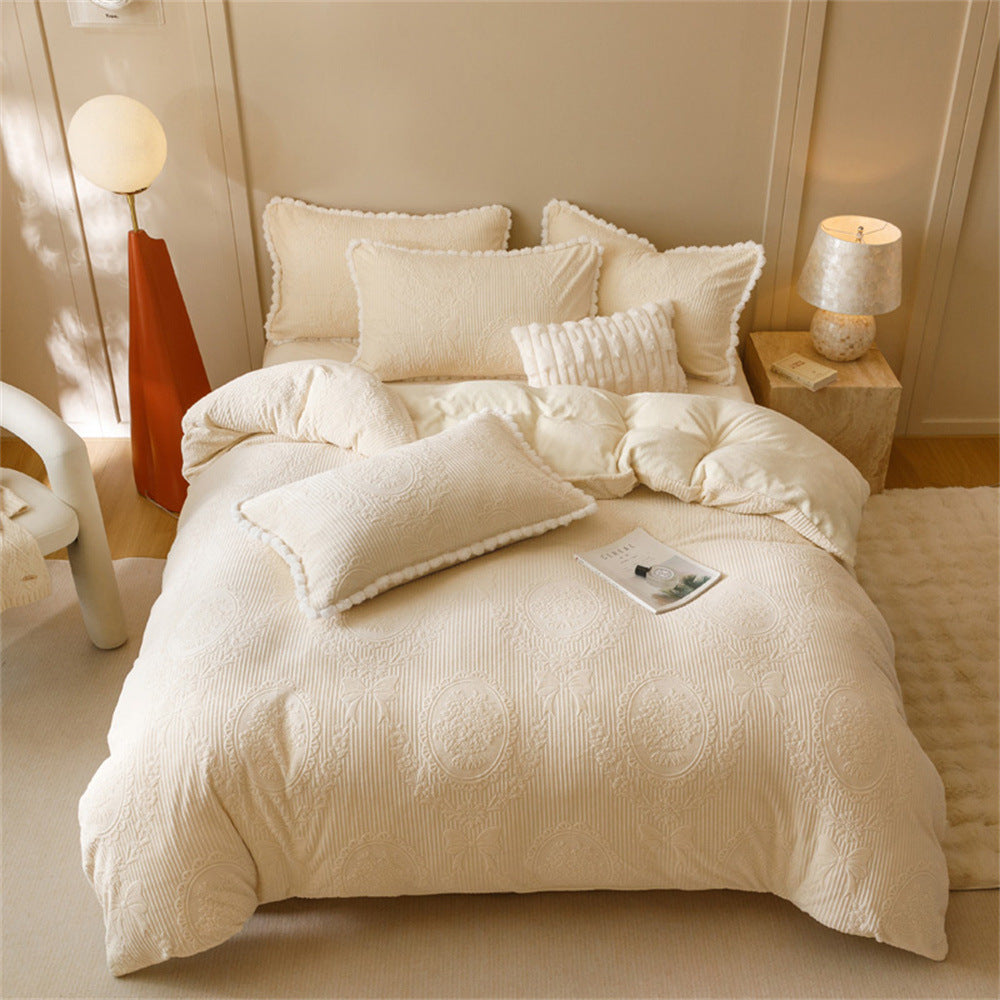 Embossed Plush Flannel Bedding Set – Four Pieces Berriscent