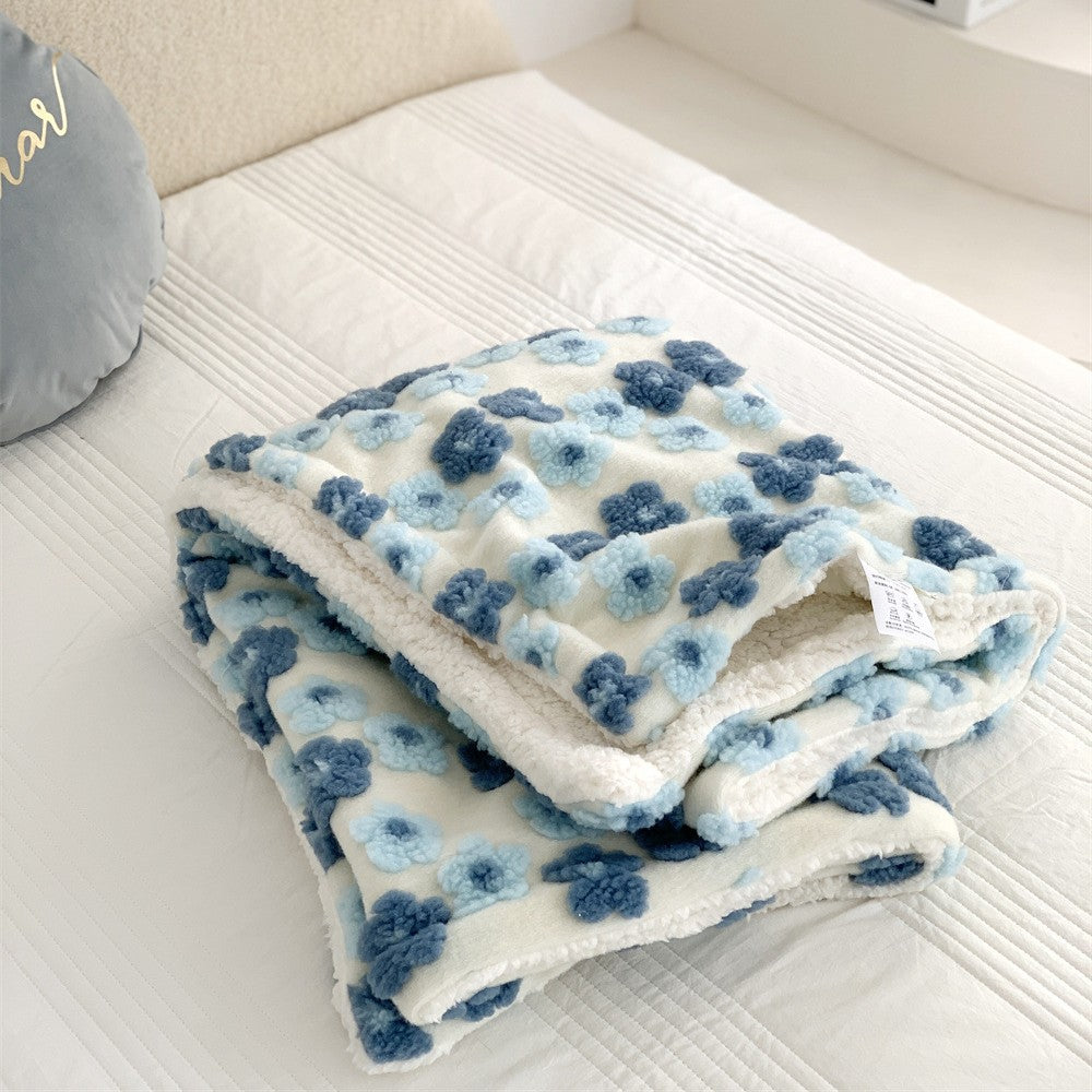 Bouclé Bloom Plush Throw Berriscent