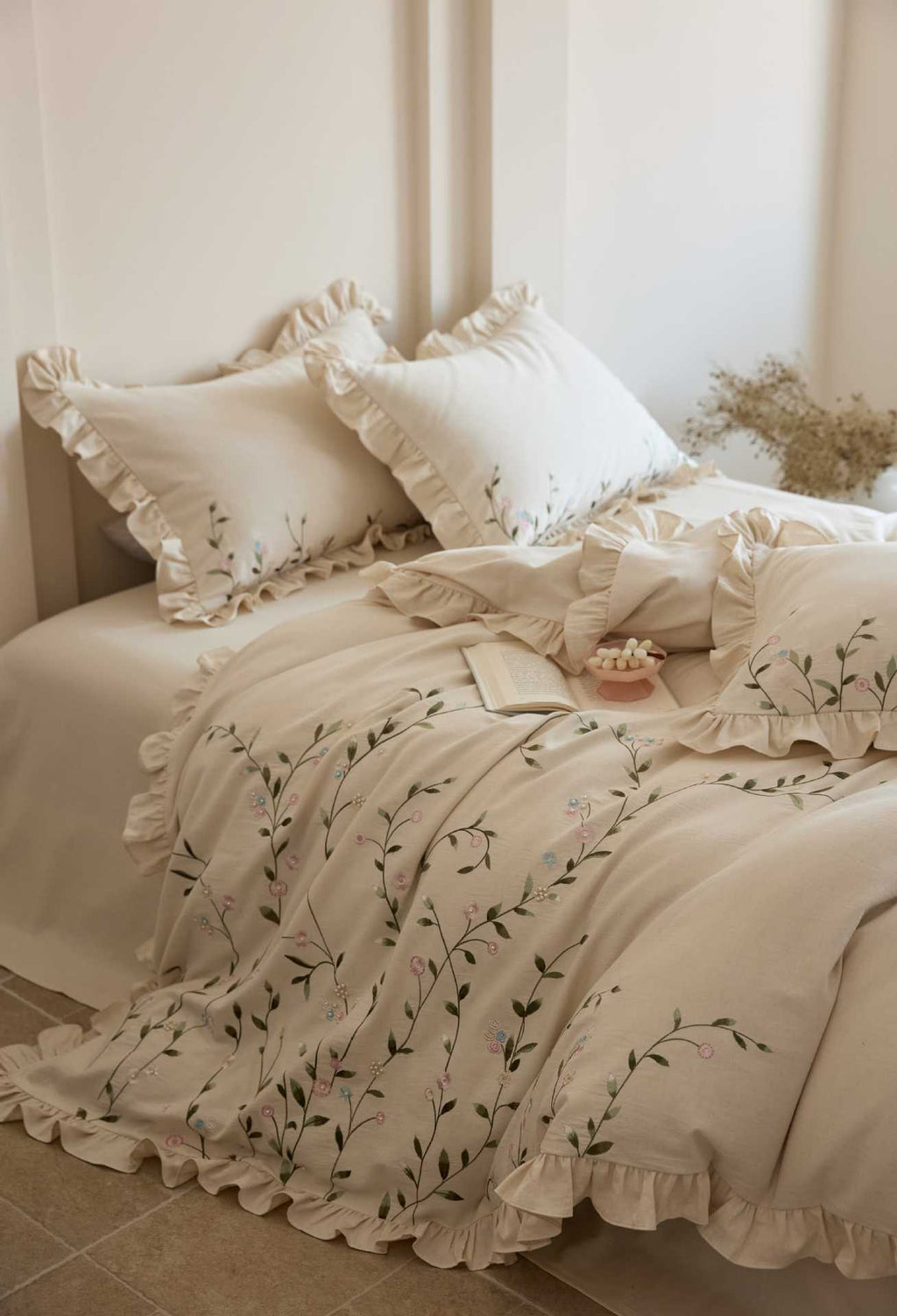 Walled Garden Vine | Ruffled & Embroidered Linen Cotton Bed Linen