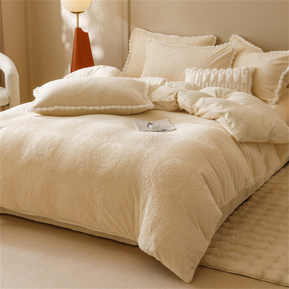 Embossed Plush Flannel Bedding Set – Four Pieces Berriscent