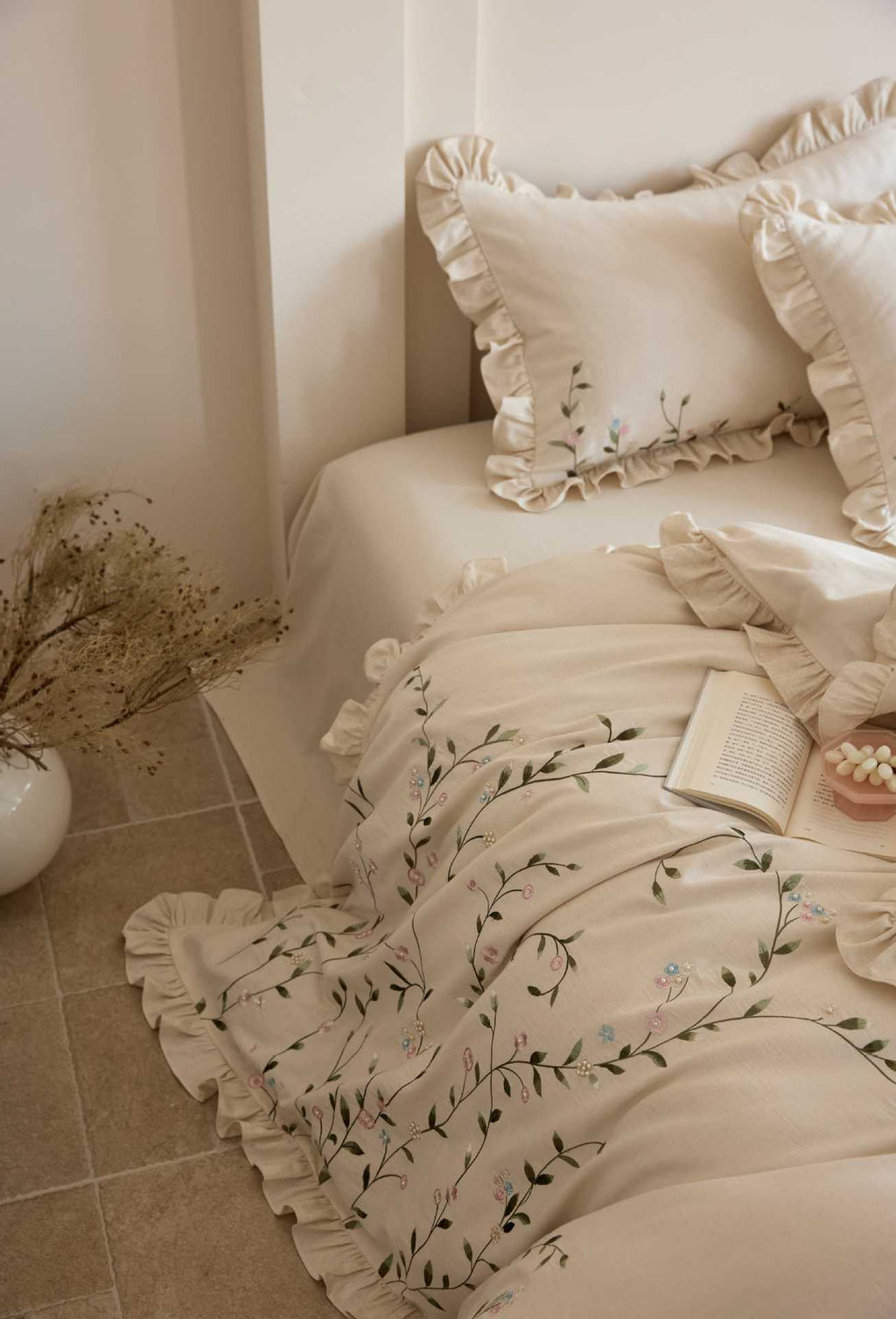 Walled Garden Vine | Ruffled & Embroidered Linen Cotton Bed Linen