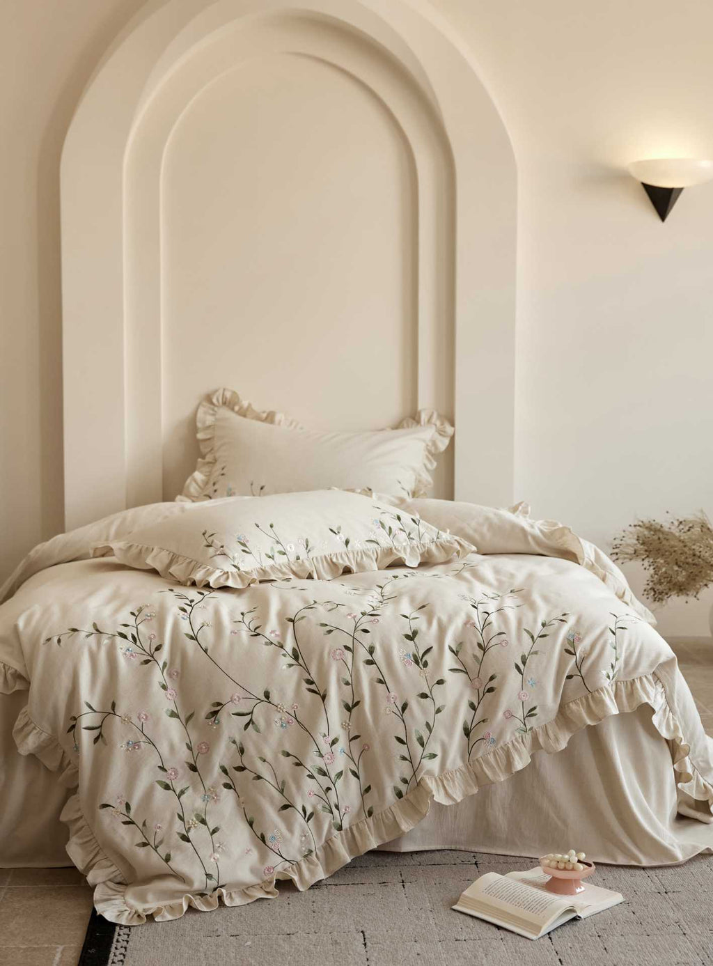 Walled Garden Vine | Ruffled & Embroidered Linen Cotton Bed Linen