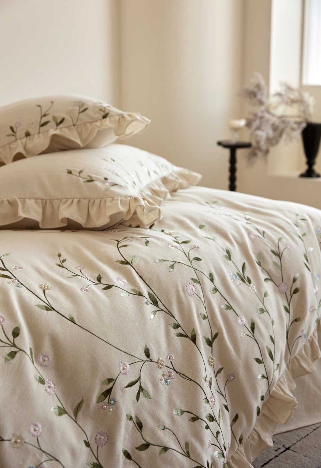 Walled Garden Vine | Ruffled & Embroidered Linen Cotton Bed Linen